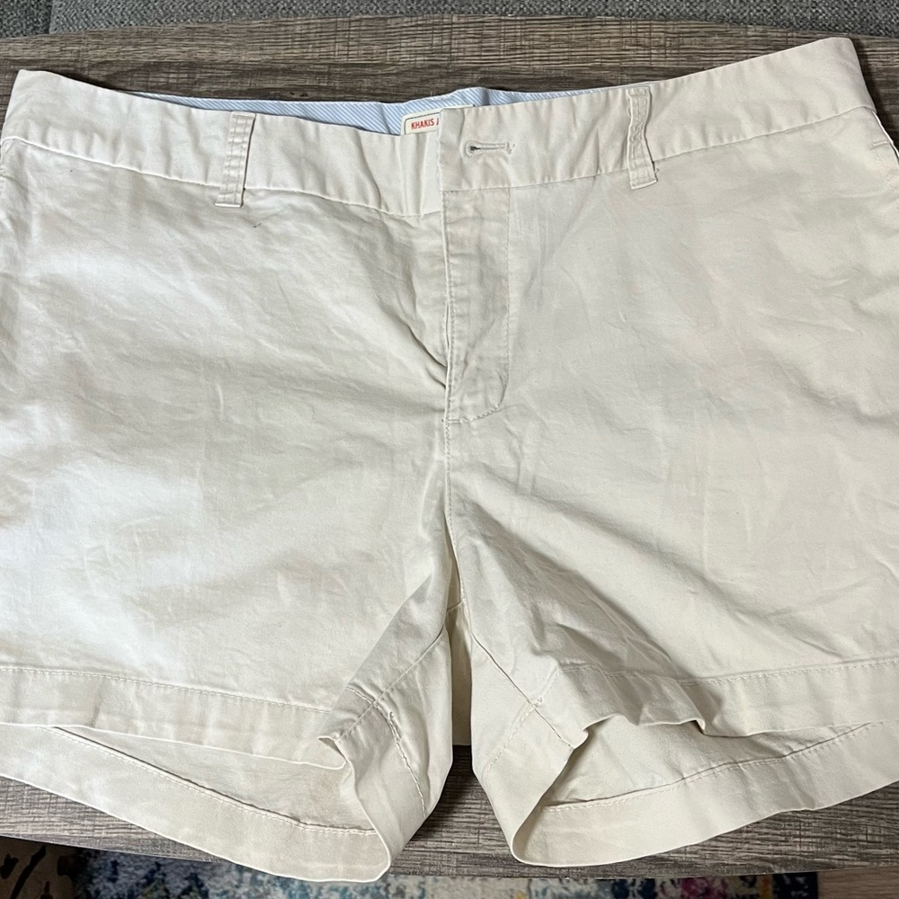 Khakis by Gap 4” shorts Size 14